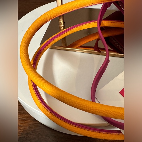 Trina Turk NWT cope lock satchel with shoulder strap detachable and adjustable - Picture 5 of 9